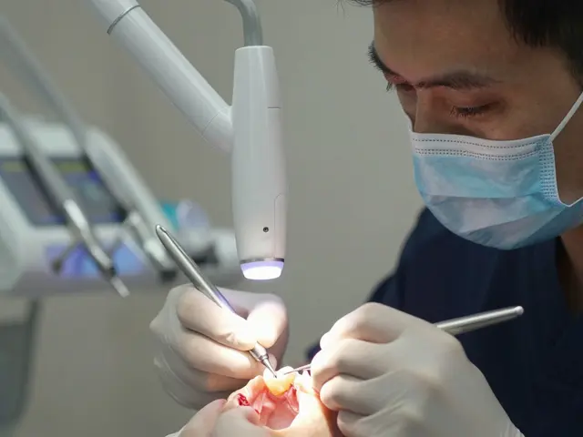 Jak dlouho trvá zhotovení korunky na zub? Všechno, co potřebujete vědět o procesu a časovém rozvrhu